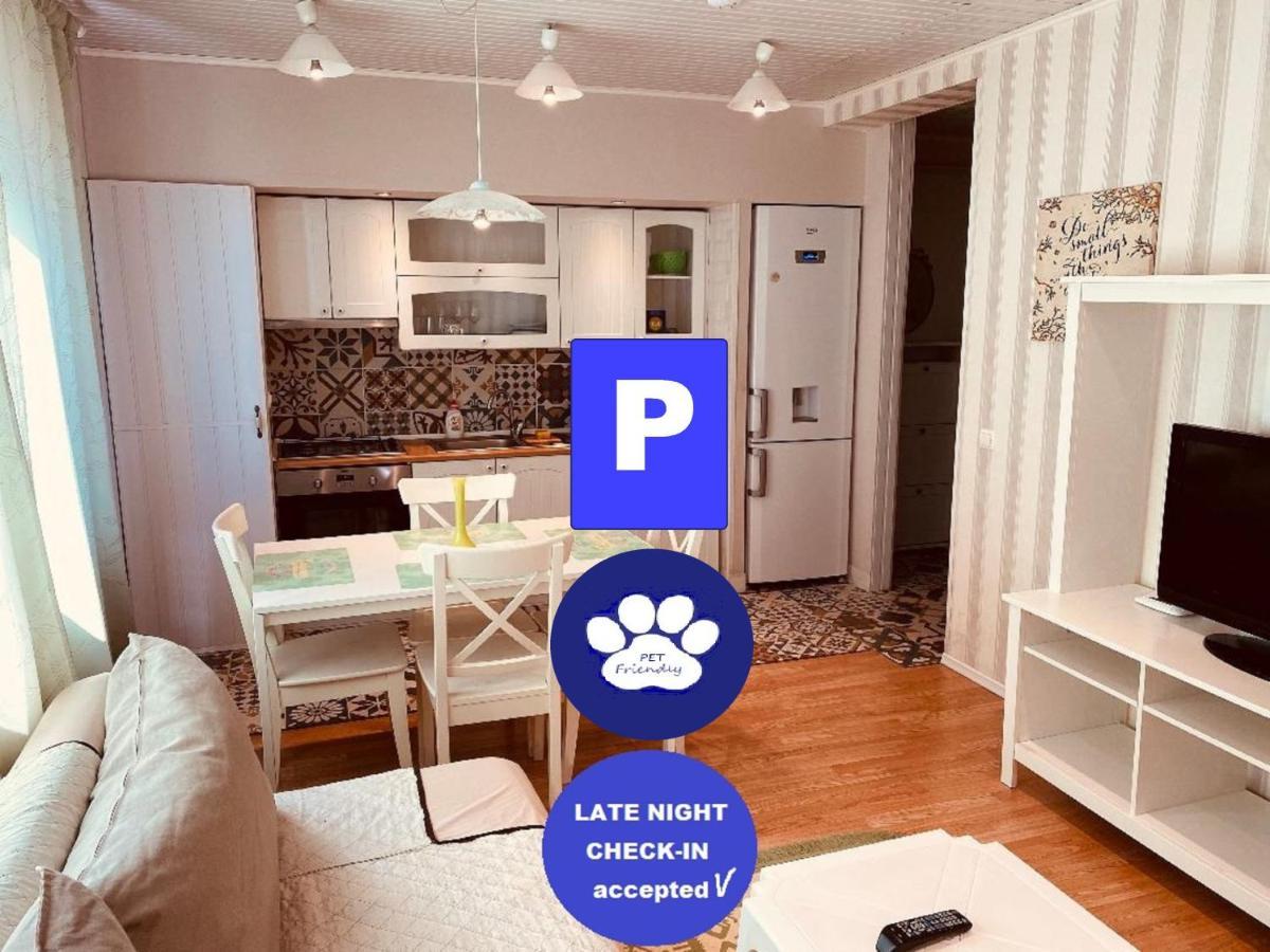 Apartament Igi White Flat With Free Private Parking Kluż-Napoka Zewnętrze zdjęcie